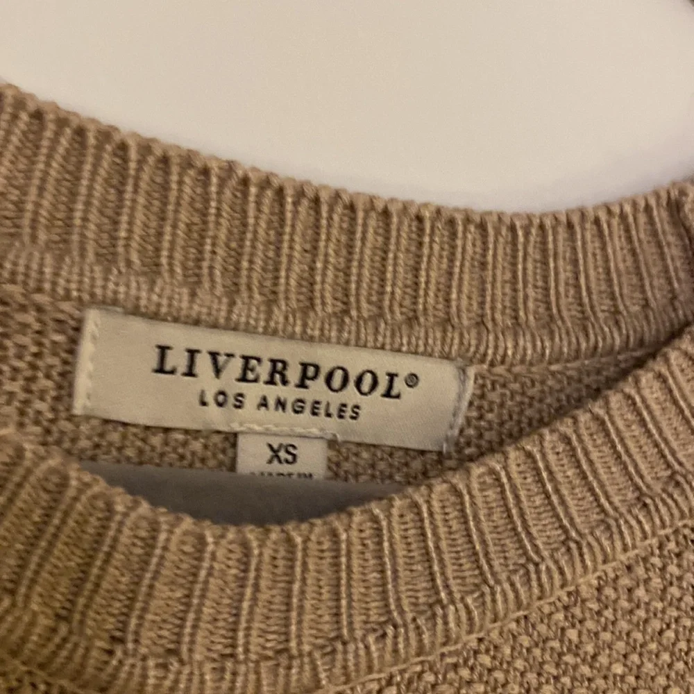 Liverpool Los Angeles | Womens Texture Blocked Raglan Sweater Sand Heather - Picture 6 of 9